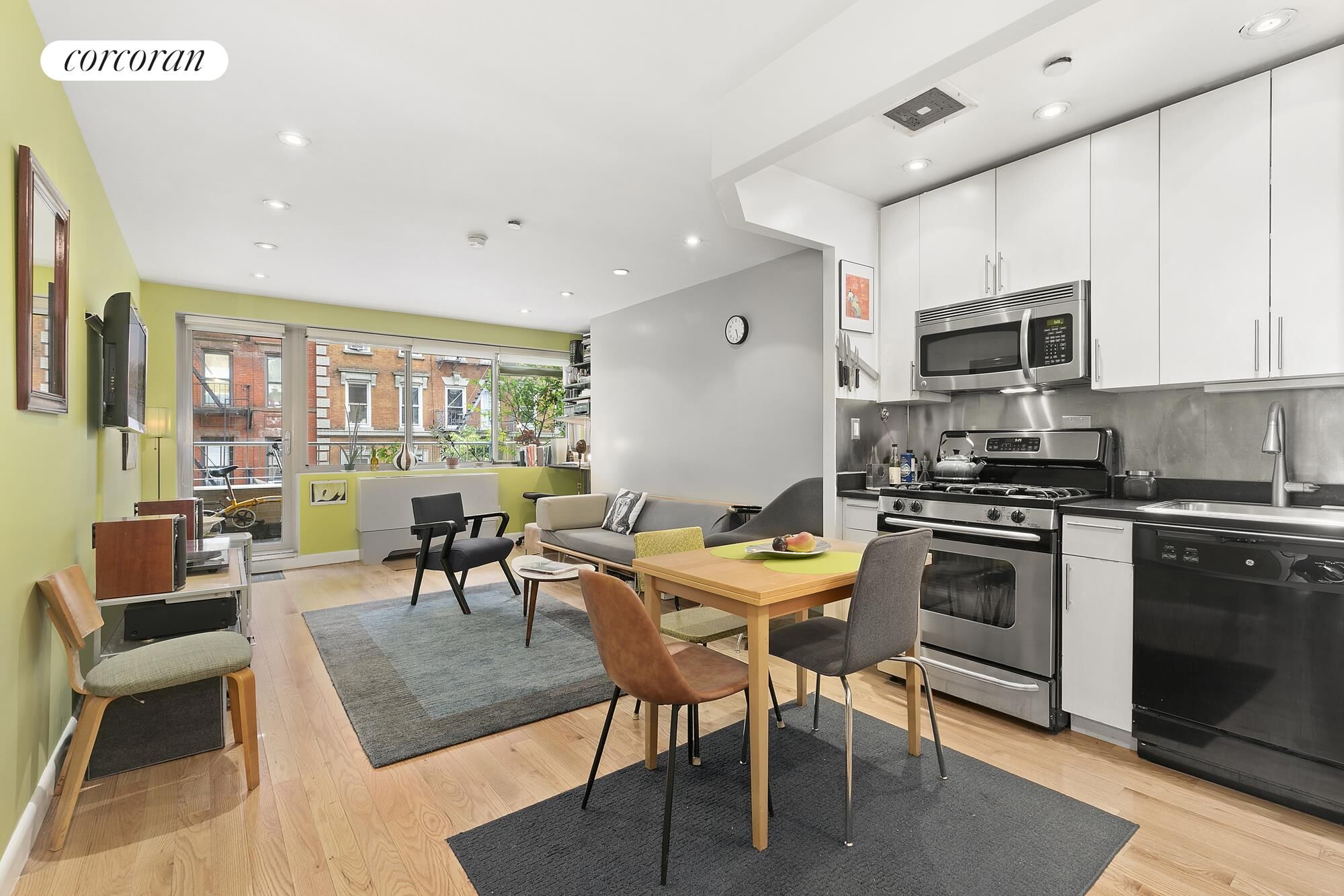 525 E 11th St, APT 3F Photo 1 - CORCORAN-22999185