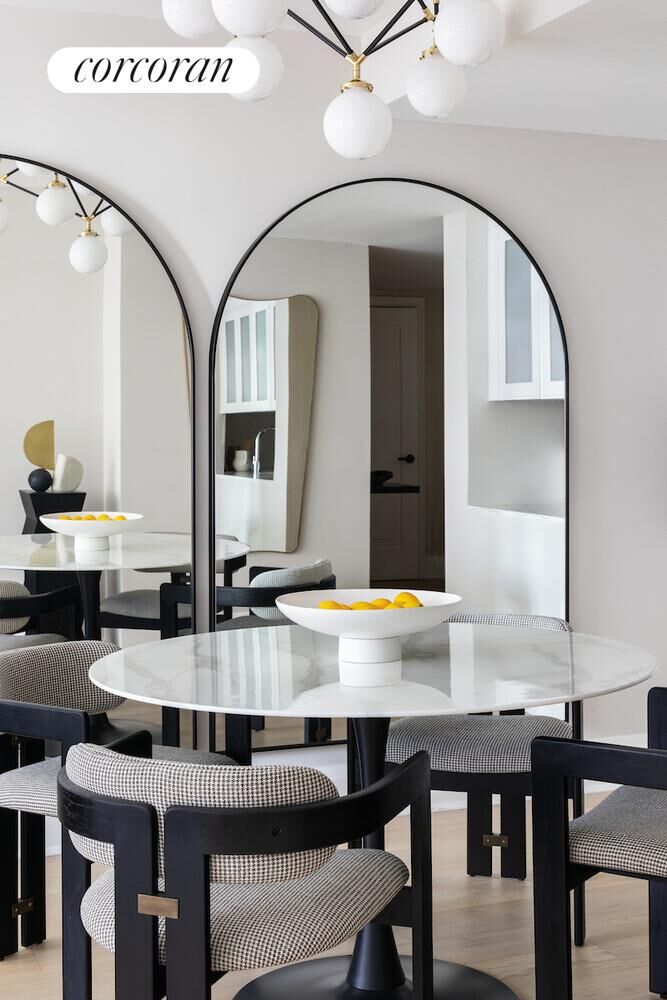 210 Warren St, APT 5G Photo 2 - CORCORAN-23592790