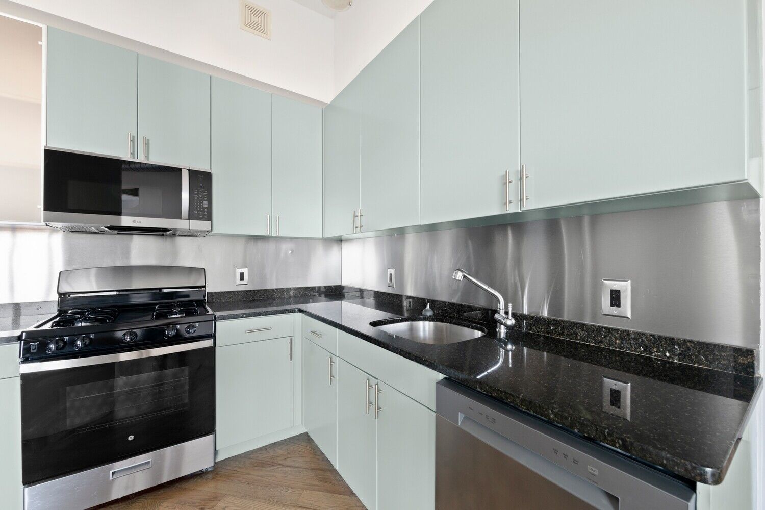 176 Johnson St Photo 6 - NYC-Real-Estate-860542