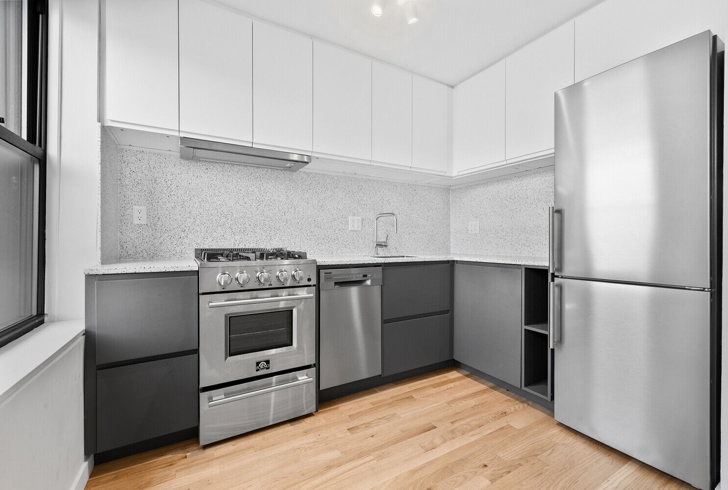 Hoyt Street Photo 3 - NYC-Real-Estate-860747