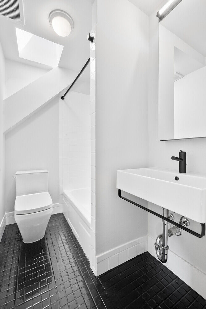 Hoyt Street Photo 9 - NYC-Real-Estate-860747