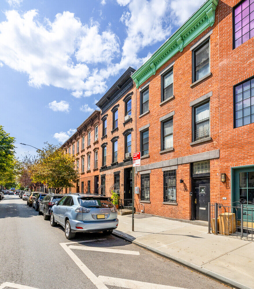 Hoyt Street Photo 13 - NYC-Real-Estate-860747