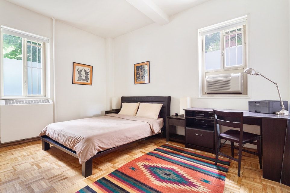 9 Stuyvesant Oval Photo 2 - URBANCOMPASS-48469821536383249