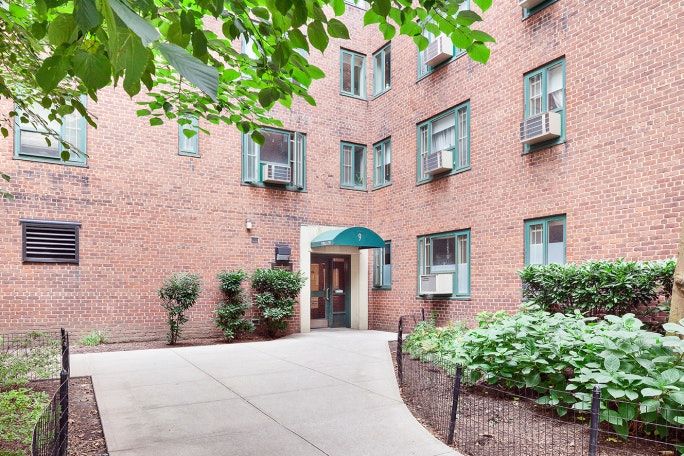 9 Stuyvesant Oval Photo 4 - URBANCOMPASS-48469821536383249