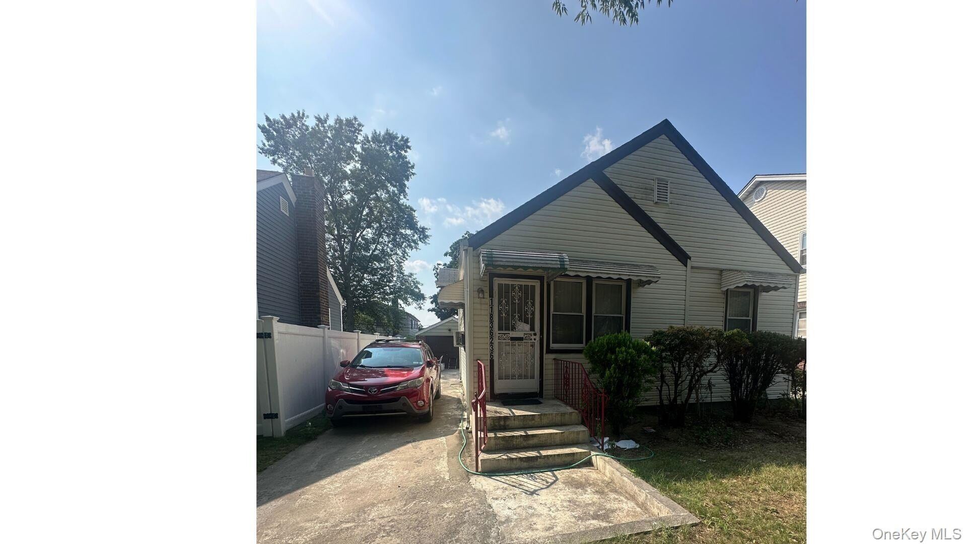 3yd-MLSLINY-893900 Property Picture