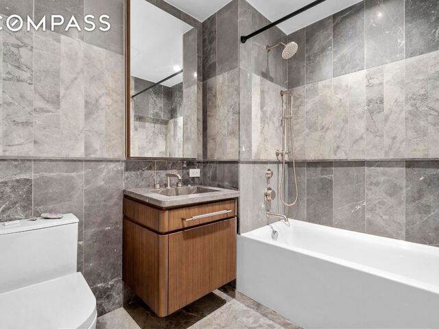 208 Delancey Street, 1C