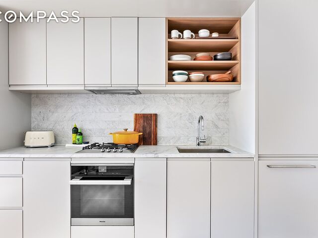 550 Vanderbilt Avenue, APT 803