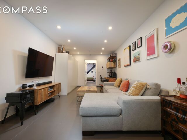 548 Lafayette Avenue, 1A