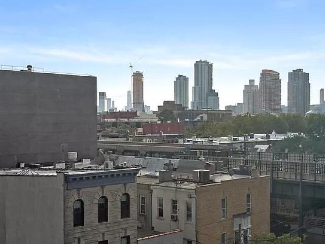 3 Court Square, APT 410