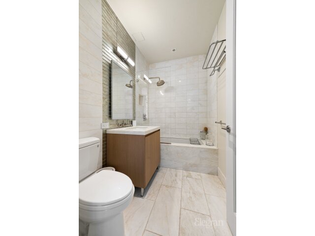 215 E 19th Street, 2B