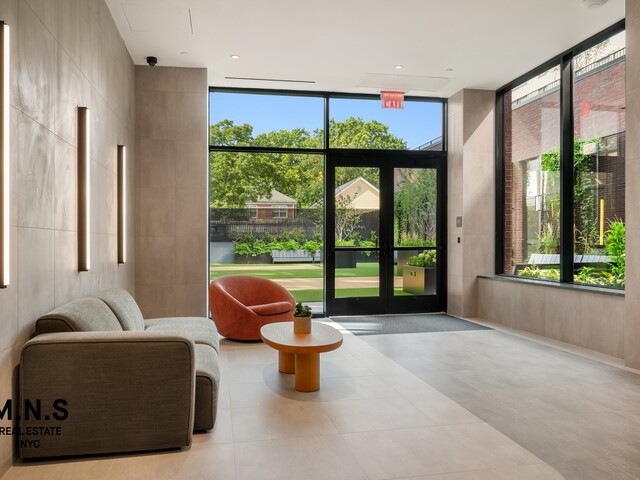 22-54 46th Street, 605