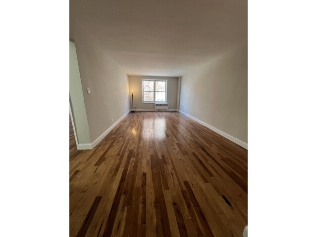 136-04 Cherry Avenue, 2I