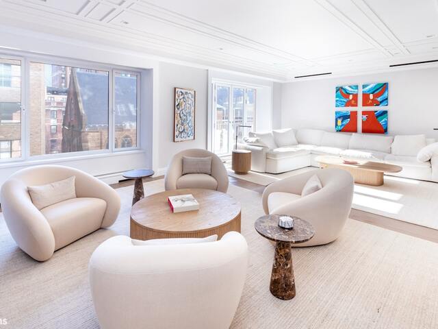 40 E 72nd Street, PH