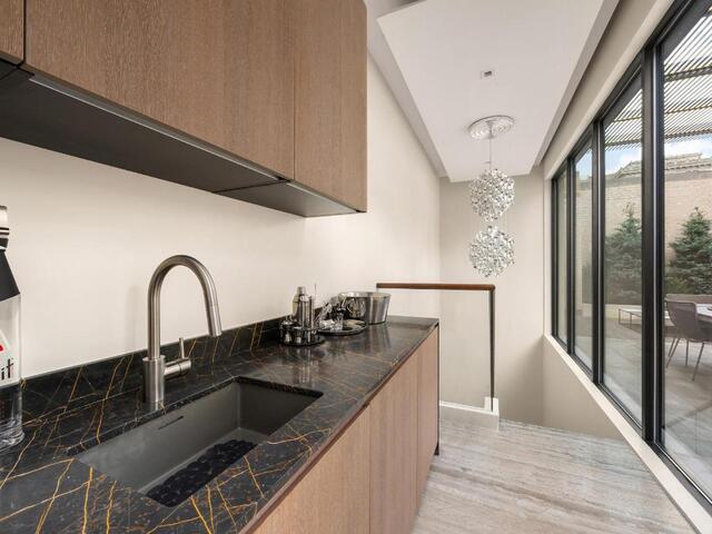 49 Chambers Street, # PHB