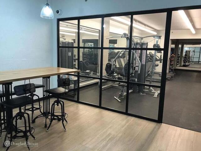 308 E 38th Street, 19/20C