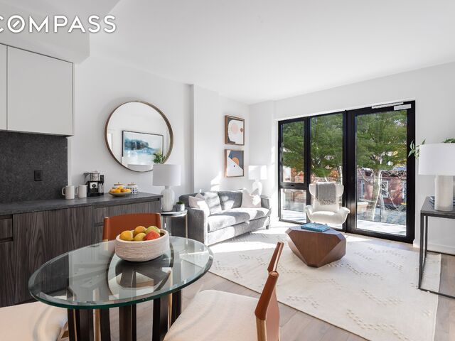 435 Tompkins Ave, # 206