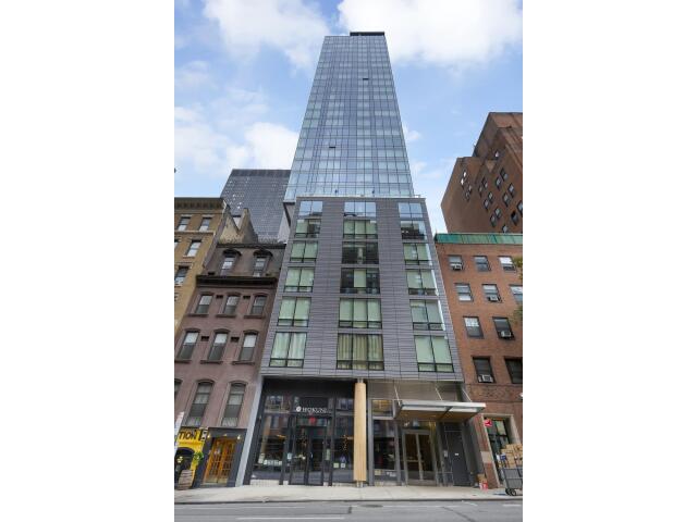 325 Lexington Ave, APT 11B