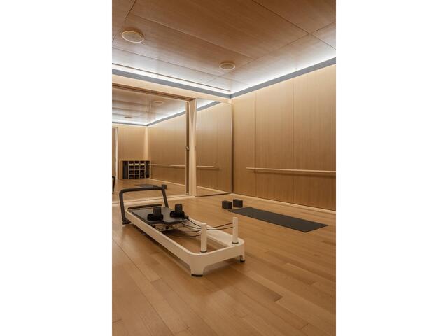 53 W 53rd St, APT 40A