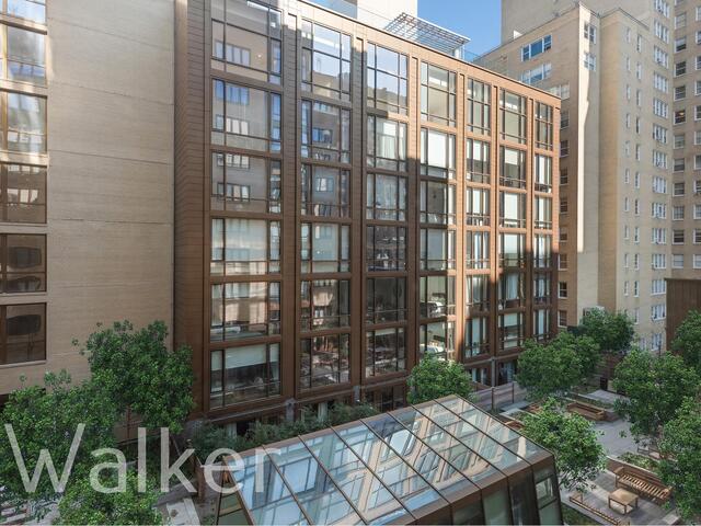 225 E 19th St, 301