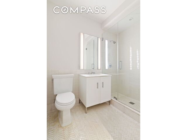 100 Barclay St, APT 13K