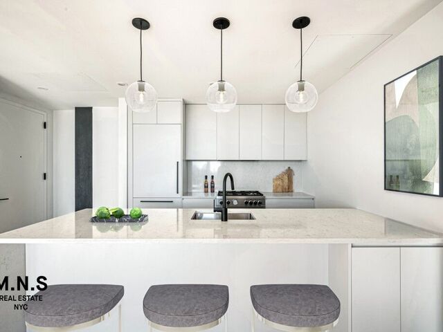 710 Metropolitan Ave, # 4C