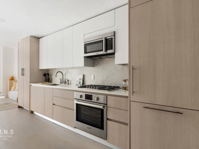 526 Union Ave, APT 301