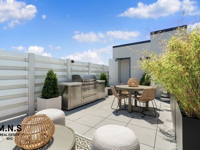 526 Union Ave, APT 206