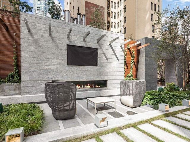 217 W 57th St, APT 35F