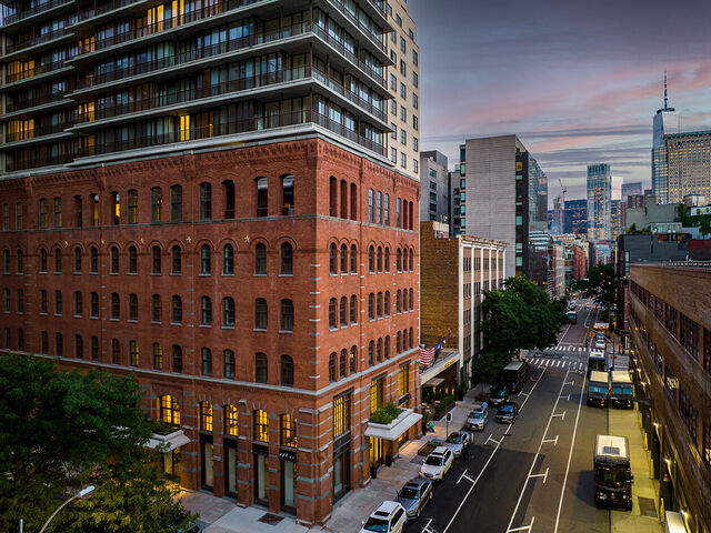 100 Vandam St, # 4D