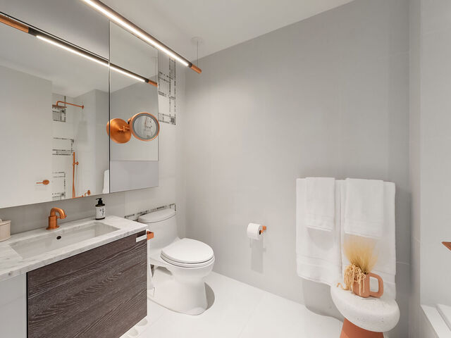 1 City Pt, APT 33B