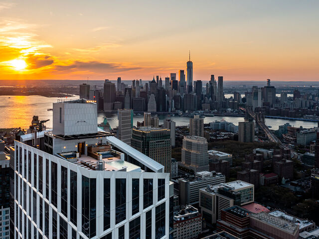 1 City Pt, APT 33B