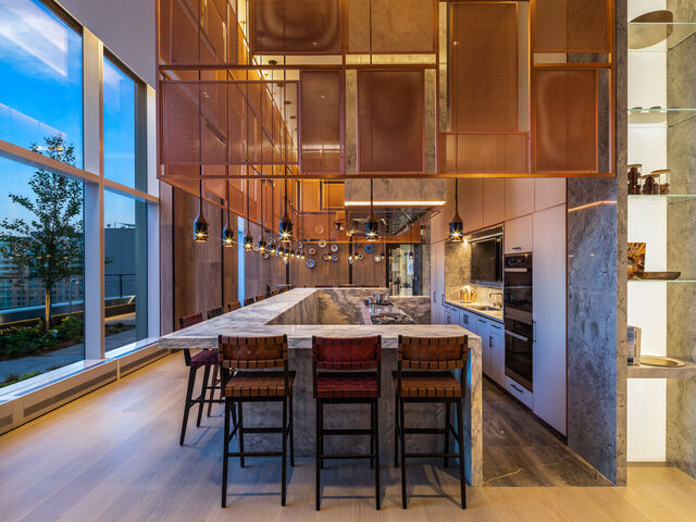 1 City Pt, APT 33B
