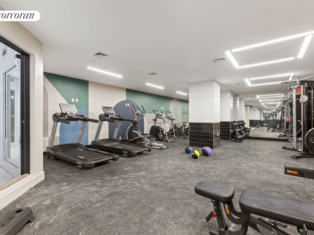 323 Lenox Rd, APT 2E