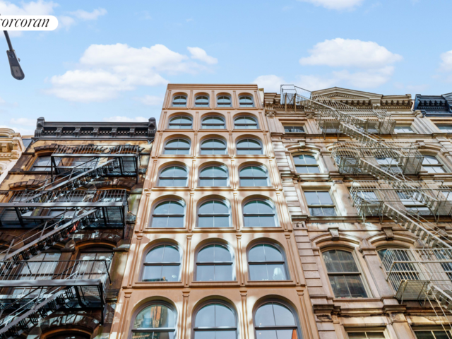 83 Walker St, APT 1