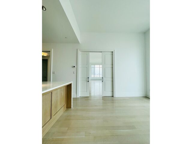 30 Park Pl, APT 41A