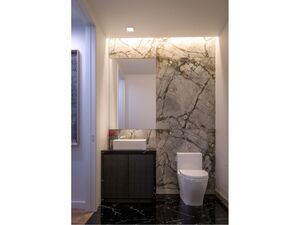 138 E 50th St, #15B
